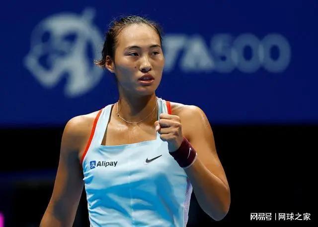 鼓励球员间 鼓励球员间